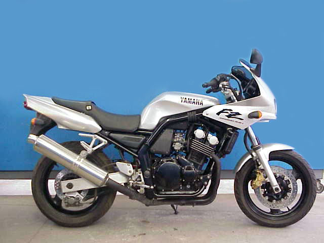 Yamaha FZ цена, технические характеристики, фото Ямаха ФЗ , отзывы, обои
